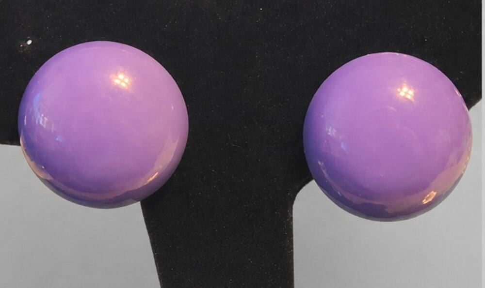 Vintage‎ Round Purple Clip-on Earrings, Domed 1" blc-48